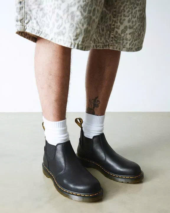 2976 Lo Black Rogue Leather Chelsea Boots